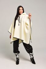 PREVENTA Tercera Edición - Ruana Capucha Modelo 1 - Imagen 7