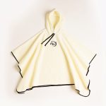 PREVENTA Tercera Edición - Ruana Capucha Modelo 1