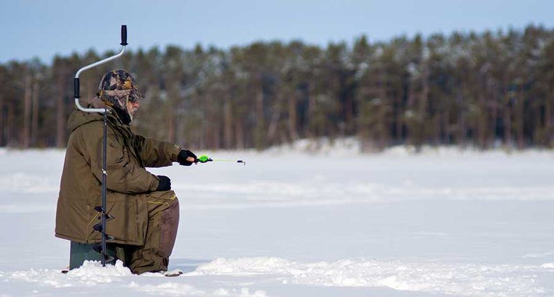 Guide to ice fishing game